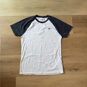 Hollister T-Shirt